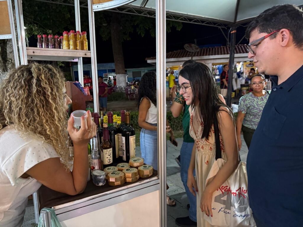 d14c575b-084e-4c90-b723-2394ac3a7348-1024x768 Empreendedores do artesanato fortalecem economia criativa na Feira de Negócios do Vale do Jari