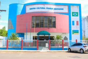 Foto da fachada da instituição Danielle Miterrand